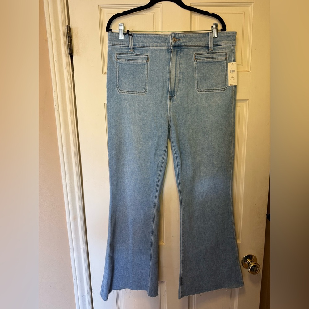New PAIGE Marlow Skimmer High Rise Light Blue Flare Jeans Size 33 Petite